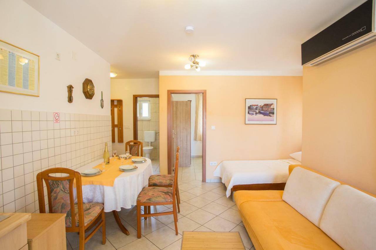 Apartment Smuljic Vrboska Zewnętrze zdjęcie