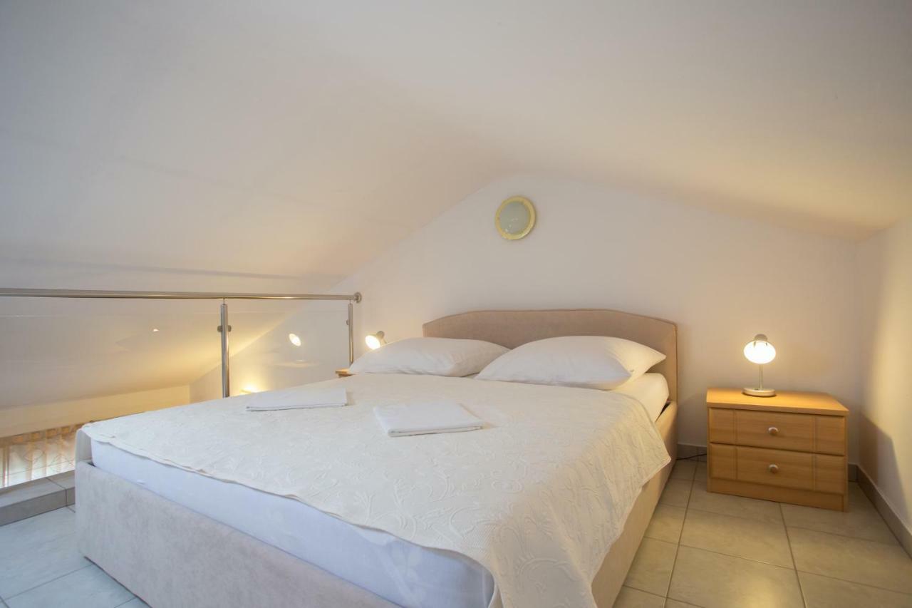 Apartment Smuljic Vrboska Zewnętrze zdjęcie